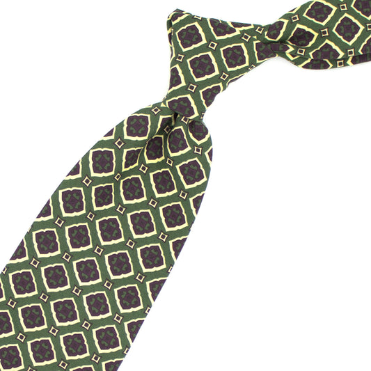 Green tie with cream and burgundy pattern